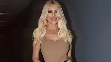 Λύγισε η Κατερίνα Καινούργιου με την έκπληξη από τα βαφτιστήρια της στον αέρα της εκπομπής της