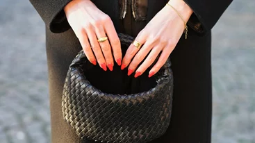 Ημέρα του Αγίου Βαλεντίνου | 5 κομψά μανικιούρ που αναδεικνύουν τα κοντά νύχια