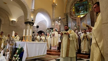 Χριστούγεννα στον κόσμο | "Η δύναμη της αγάπης" και η έκκληση για εκεχειρία