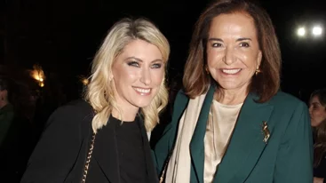 Η έκπληξη της Ντόρας Μπακογιάννη με την ερμηνεία της Σίας Κοσιώνη στο θέατρο