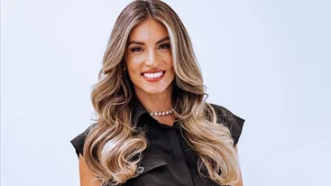 Αθηνά Οικονομάκου | Με κατάξανθα μαλλιά στην πρώτη μεγάλη τηλεοπτική της επιτυχία, πριν από 16 χρόνια