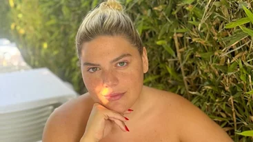 Η Δανάη Μπάρκα δοκίμασε το χρώμα στο μανικιούρ που ταιριάζει σε όλες τις γυναίκες