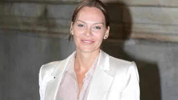 Υβόννη Μπόσνιακ | Η θεραπεία προσώπου που κάνει το πρόσωπο της να λάμπει