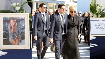 Μαρίσσα Λαιμού: Πλήθος κόσμου στην ταφή της στο Α' Νεκροταφείο Αθηνών