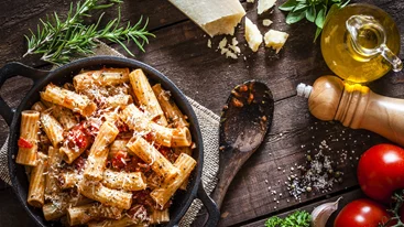 Ζυμαρικά χωρίς τύψεις | Η light συνταγή για ριγκατόνι του ονείρου με cottage cheese