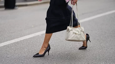 Οι classy δερμάτινες γόβες που θα φορέσεις περισσότερο το 2026