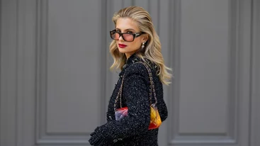 Οι άνετες γόβες με στρας από τη Stradivarius που θα ευχαριστηθείς να φοράς τις γιορτές