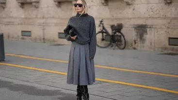 Οι μίντι φούστες ταιριάζουν με μπότες | 5 σούπερ κομψά looks για να πάρετε έμπνευση