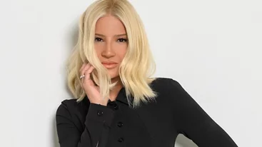 Στην αίθουσα χορού η Φαίη Σκορδά | Το σπάνιο βίντεο από την προπόνησή της