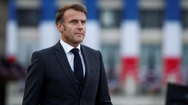 Μacron | "Θα ξαναβρούμε τα έργα και οι αυτουργοί θα οδηγηθούν στη δικαιοσύνη"