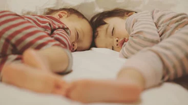 Πώς κοιμούνται τα παιδιά ανάλογα με το ζώδιό τους;