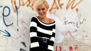 Η Έλενα Χριστοπούλου με μαύρες μπότες από τη Mango που θα βρεις τώρα σε προσφορά