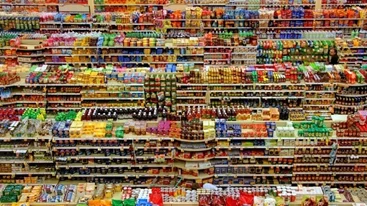 Απειλή για τη δημόσια υγεία η παγκόσμια αύξηση στην κατανάλωση υπερεπεξεργασμένων τροφίμων