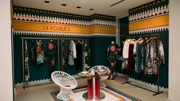 Luisa World x La DoubleJ | Δύο ημέρες βυθισμένες στο χρώμα, την ενέργεια και τη φιλοσοφία της JJ Martin.