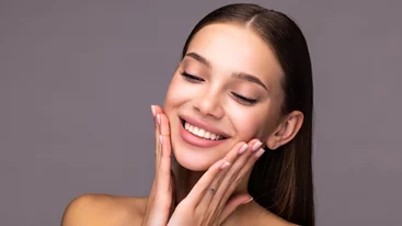 Neurocosmetics | Γιατί το άγχος "γράφει" στο δέρμα σου και πώς να το "σβήσεις"