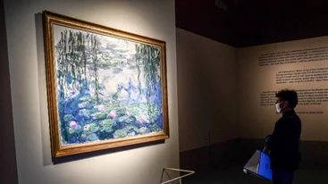 Σουηδία | Δικαστήριο αθώωσε ακτιβίστριες που είχαν ρίξει μπογιά σε έναν πίνακα του Μονέ