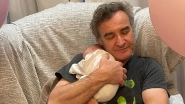 Ο Νίκος Ορφανός σε μια συγκινητική εξομολόγηση | "Κλαίγαμε με κάθε 10 γραμμάρια που έπαιρνε"