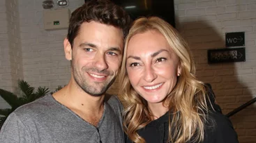 Ρούλα Ρέβη | Η σπάνια φωτογραφία με τον Αποστόλη Τότσικα από την αίθουσα τοκετού