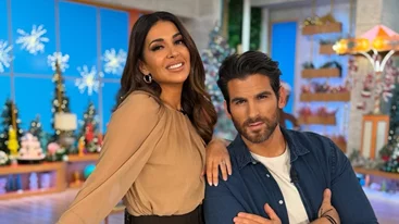 Στο σπίτι της Ελένης Χατζίδου & του Ετεοκλή Παύλου | Ο γιορτινός στολισμός του σαλονιού τους