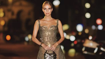 Τα κομψά κομμάτια με πούλιες από τη Zara που θα αναδείξουν την πιο glam πλευρά σου