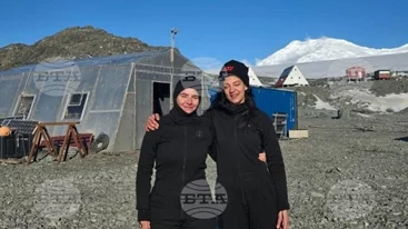 ΒΤΑ | Ελληνίδες ωκεανολόγοι πραγματοποιούν την πρώτη επιστημονική κατάδυση από τη βουλγαρική βάση Άγιος Κλήμης της Οχρίδας στη Ανταρκτική