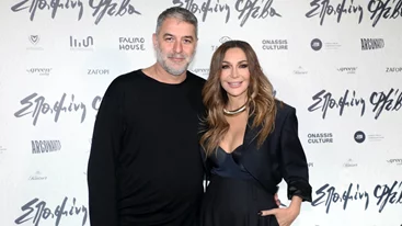 Couple goals για Δέσποινα Βανδή και Βασίλη Μπισμπίκη | Με ταιριαστό look στην πρεμιέρα του ηθοποιού