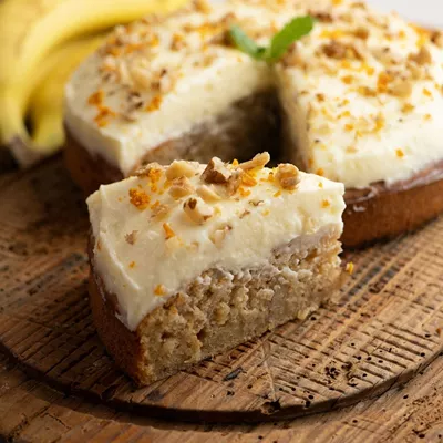 Κέικ μελομακάρονο: Το viral γλυκό που φέρνει τις γιορτές σε κάθε μπουκιά