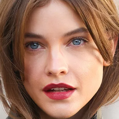 Θες γωνίες μοντέλου; Κάνε αυτές τις "γκριμάτσες" και δες το πρόσωπό σου να μεταμορφώνεται