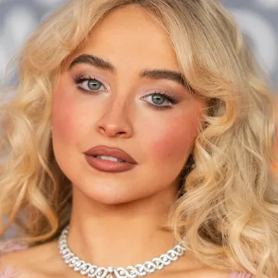 Boyfriend Blush | Το νέο trend στο ρουζ που σε κάνει να δείχνεις ερωτευμένη και πιο φρέσκια από ποτέ