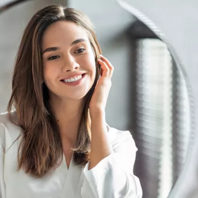 Everlasting Youth | Αυτοί οι 2 οροί προσώπου διατηρούν την επιδερμίδα λαμπερή και νέα