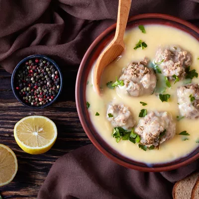 Τα "τεμπέλικα" γιουβαρλάκια που θα λατρέψεις | Η εύκολη συνταγή της Αργυρώς Μπαρμπαρίγου