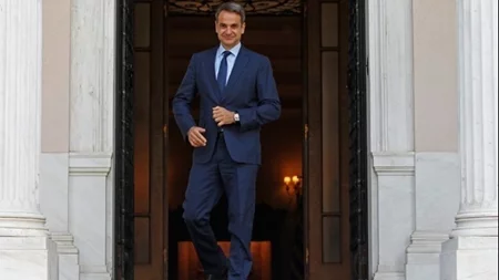 Με την πρέσβη των ΗΠΑ Kimberly Guilfoyle συναντάται ο πρωθυπουργός