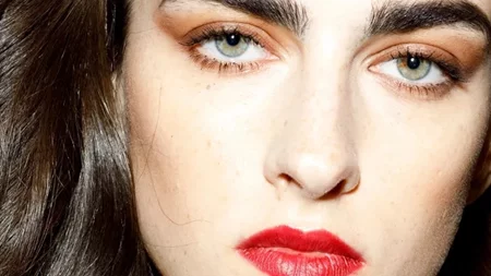 5 αλάνθαστες συμβουλές για να δημιουργήσεις ένα sexy βραδινό μακιγιάζ