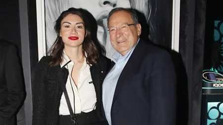 Ανδρέας Φουστάνος | Ποζάρει αγκαλιά με τη νεαρή σύντροφό του, Ιωάννα Βασιλάκη