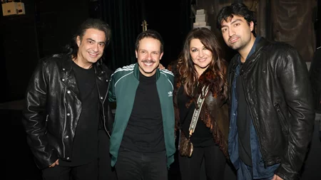 Καίτη Γαρμπή & Διονύσης Σχοινάς | Σε θεατρική πρεμιέρα με τον γιο τους, Δημήτρη