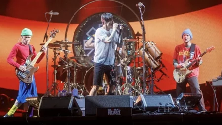 Ντοκιμαντέρ που εξερευνά τα πρώτα χρόνια των Red Hot Chili Peppers θα κάνει πρεμιέρα στο Netflix