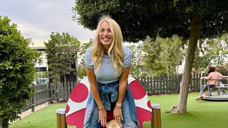 Κωνσταντίνα Σπυροπούλου | Οι μικροσκοπικές γαλότσες του γιου της είναι ό,τι πιο cute θα δεις σήμερα