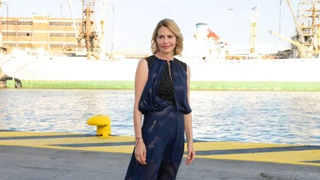 Τζένη Μπαλατσινού | Ο εντυπωσιακός στολισμός του σπιτιού της - Το chic χριστουγεννιάτικο στεφάνι