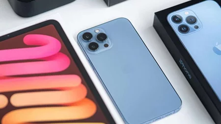 Η πιο έξυπνη αγορά για τα φετινά Χριστούγεννα είναι μια συσκευή "σαν καινούργια"