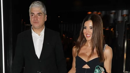 Σταματίνα Τσιμτσιλή | Σπάνια εμφάνιση αγκαλιά με τον σύζυγό της, Θέμη Σοφό