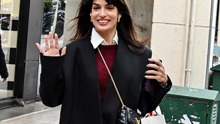 Για ψώνια η Τόνια Σωτηροπούλου | Με τέλειο chic σύνολο στο κέντρο της Αθήνας