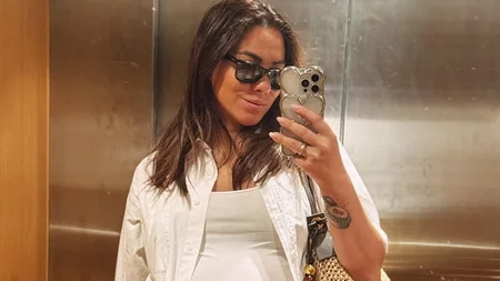 Η Ευρυδίκη Βαλαβάνη σε αδημοσίευτο στιγμιότυπο από τον γάμο της με τον Γρηγόρη Μόργκαν