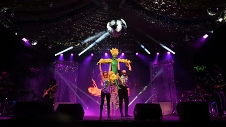 Με μία εντυπωσιακή τελετή έναρξης ξεκίνησε και επίσημα το πατρινό καρναβάλι