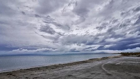 Άνοδος της θερμοκρασίας με παροδικές νεφώσεις και ασθενείς χιονοπτώσεις - Στο "ψυγείο" η Βόρεια Ελλάδα