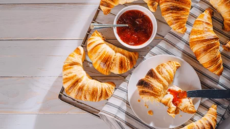 Τα εύκολα κρουασάν χωρίς ζάχαρη του Άκη Πετρετζίκη