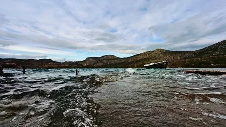 Τοπικές βροχές και παροδικές χιονοπτώσεις στα ορεινά - Πού θα σημειωθεί πτώση της θερμοκρασίας