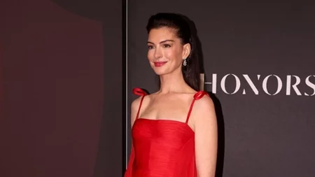 H Anne Hathaway γίνεται ποπ είδωλο στην ταινία "Mother Mary"