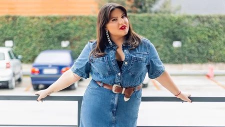 "Στο χωριό που πέρασα όλη την παιδική μου ηλικία" | Η Δανάη Μπάρκα επιστρέφει στην πατρίδα του μπαμπά της