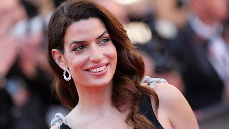 Η Τόνια Σωτηροπούλου όπως δεν την έχουμε ξαναδεί | Το τολμηρό a la garçon κούρεμα και η rock λεπτομέρεια που ξεχώρισε