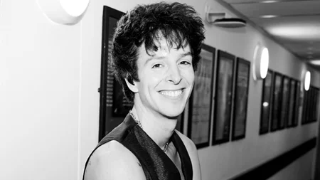 D3lta | Ο γιος του Γιάννη Κούστα στη σκηνή με την Άννα Βίσση